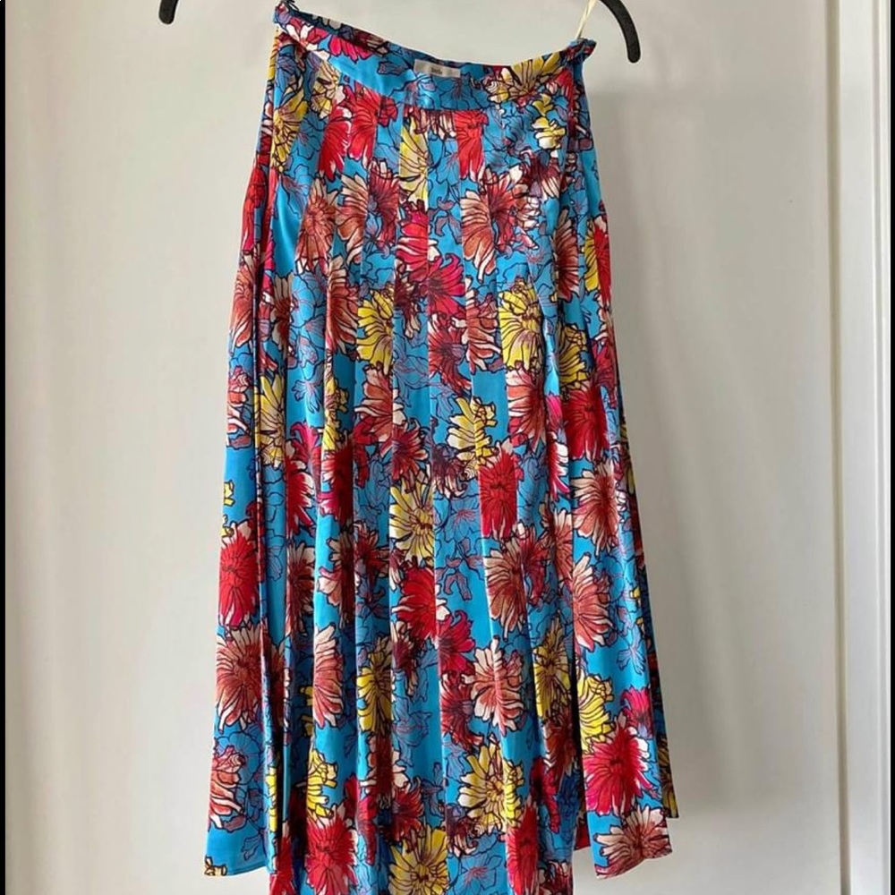 SOLD LITTLE MOON Blue Floral Olyra Pleated Skirt - Picture 4 of 4